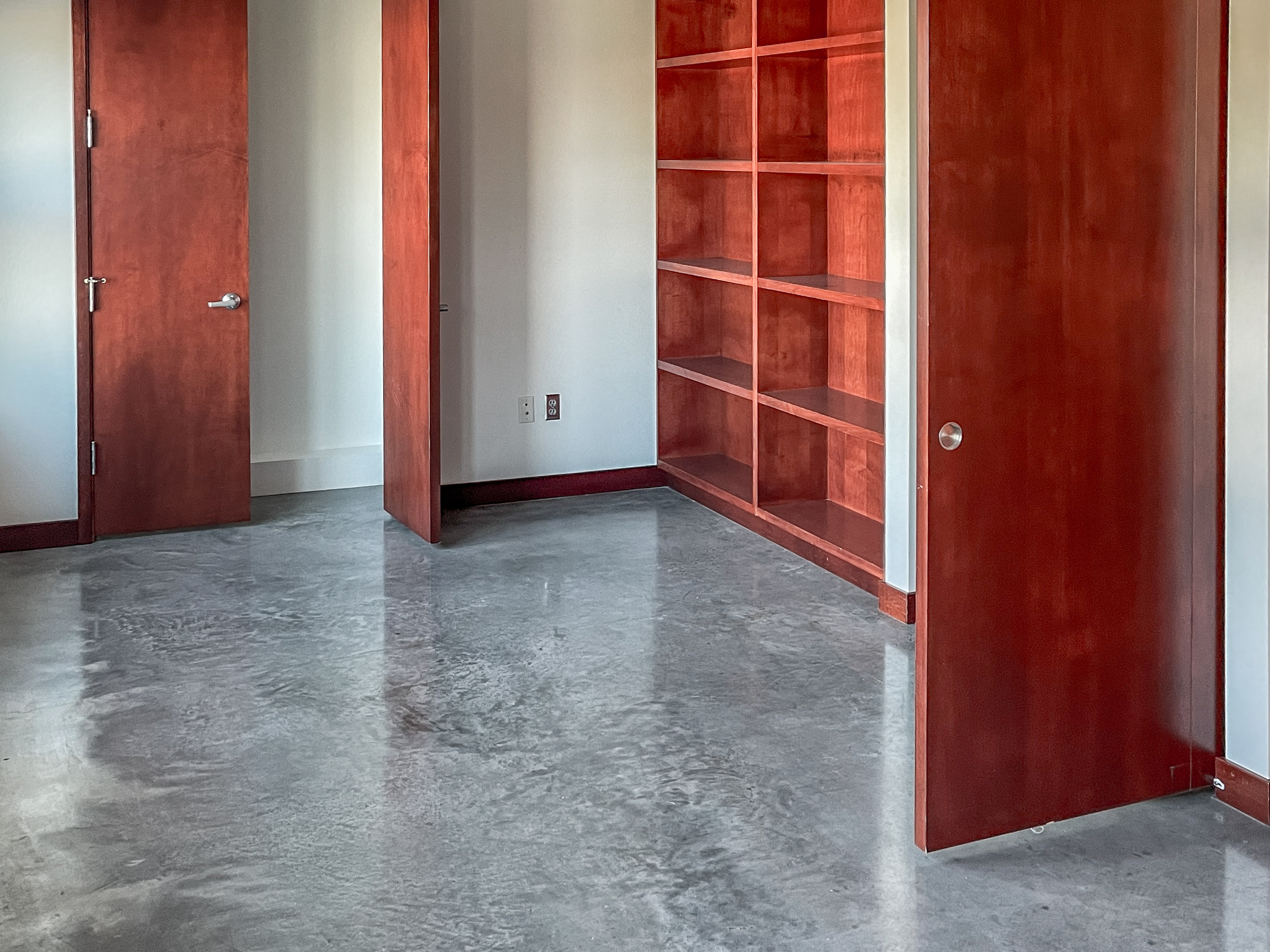 Slowdown Apartments Closet
